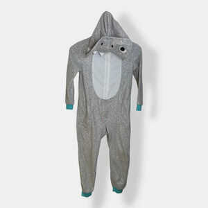 5/$20 Target‎ Shark One Piece Sleepwear 6